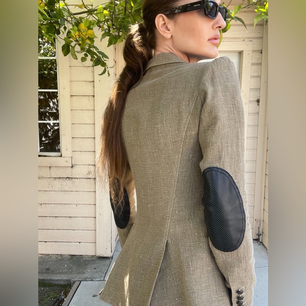 Smythe-  Patch Pocket Puff Sleeve Linen Blazer. - Picture 2 of 9